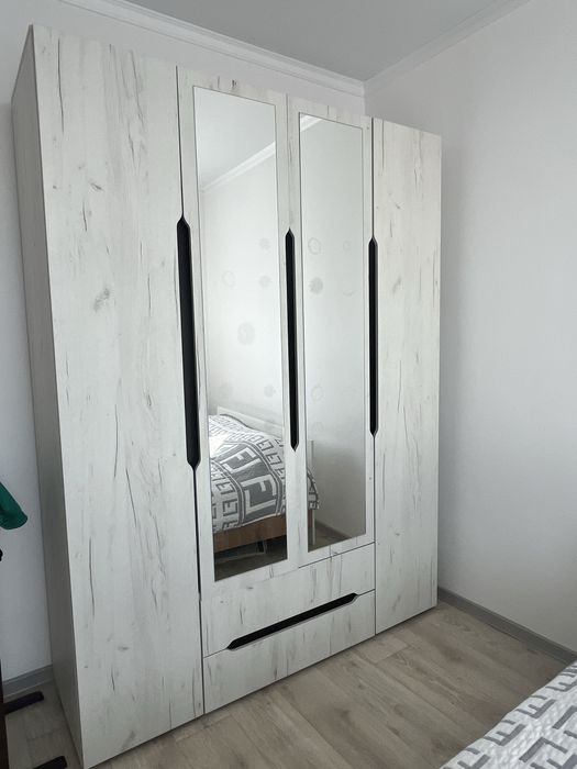 Продам шкаф для спальни