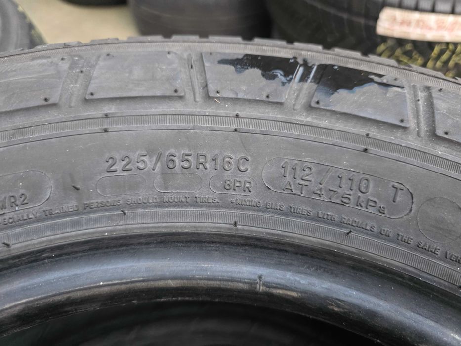 2бр Летни гуми за бус 225 65 16 С - Michelin - DOT 2023