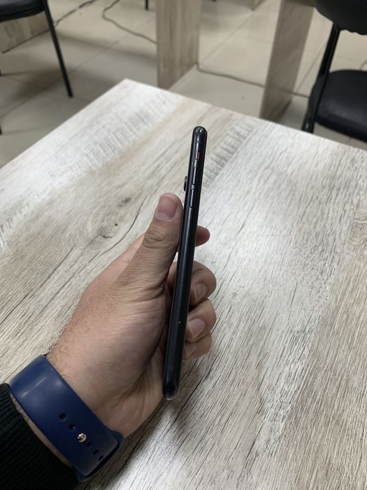 Iphone xr ayfon xr 64gb holati ideal srochni sotiladi face ishlidi