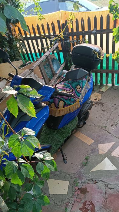 Продам скутер 150см3