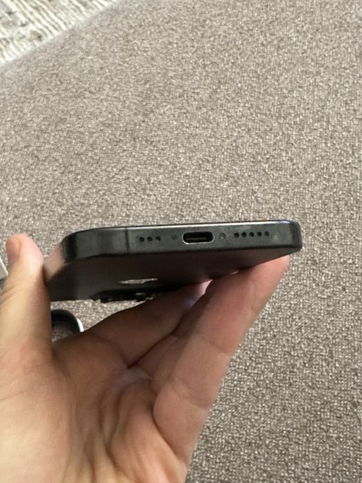 Iphone 15pro 512гб 88% акб