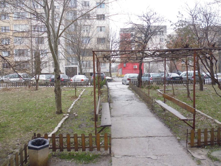 Тристаен апартамент за продажба в ж.к. Люлин 3, гр.София