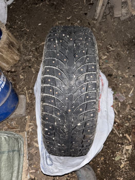 Зимние шины 235/60 R18