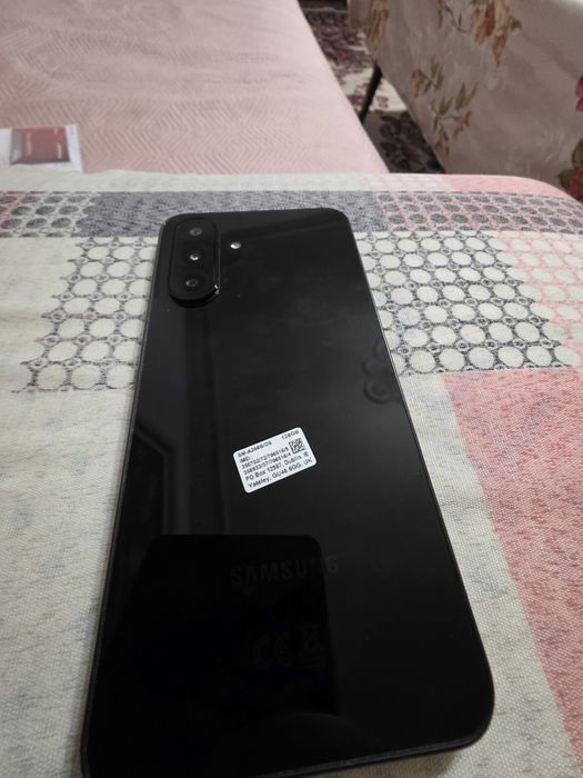 Продавъм телефон нов самдунг галакси а26