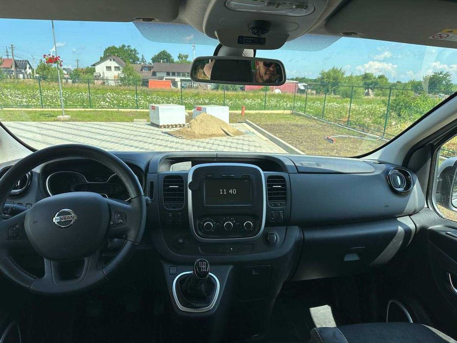 Nissan NV 300 2.0 diesel  GERMANY original passenger