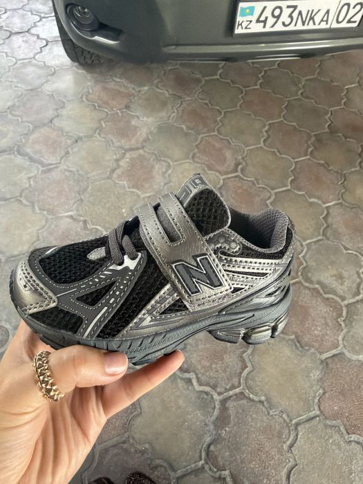 Кроссовки детские New balance