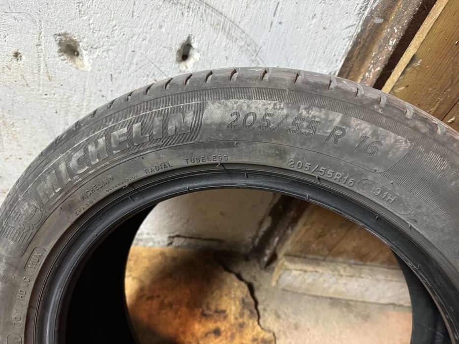 205/55/16 Мишелин 2 броя