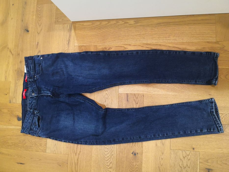 Дънки и панталони  Guess