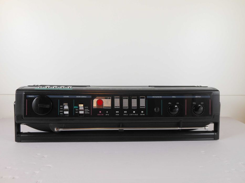 Radiocasetofon PHILIPS D 8184 Stereo – Vintage – restaurat