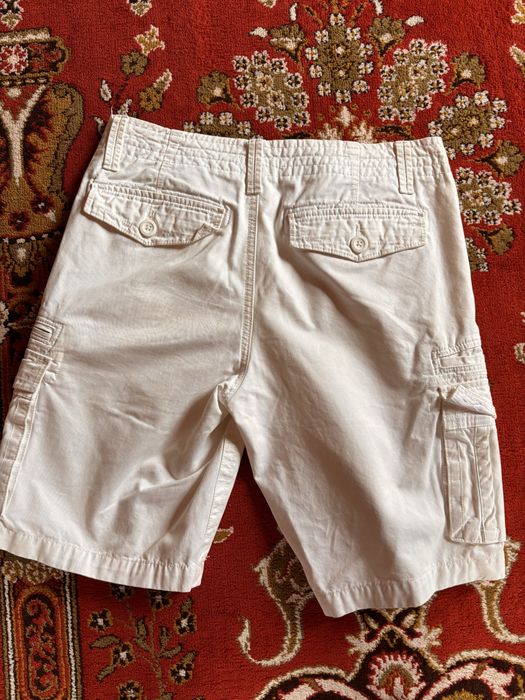 Pantaloni scurti Guess