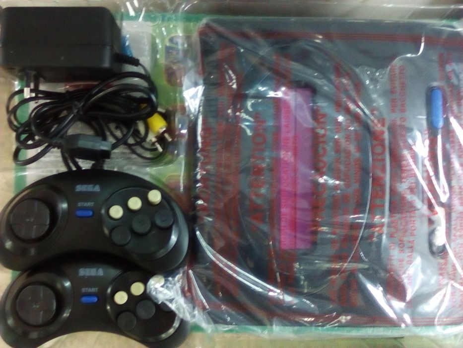 Игровая приставка SEGA  co   встроенными играми