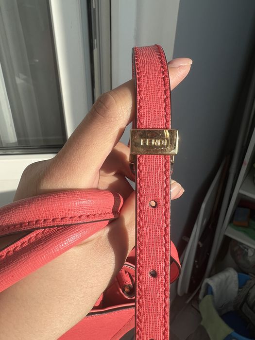 Продам сумку FENDI