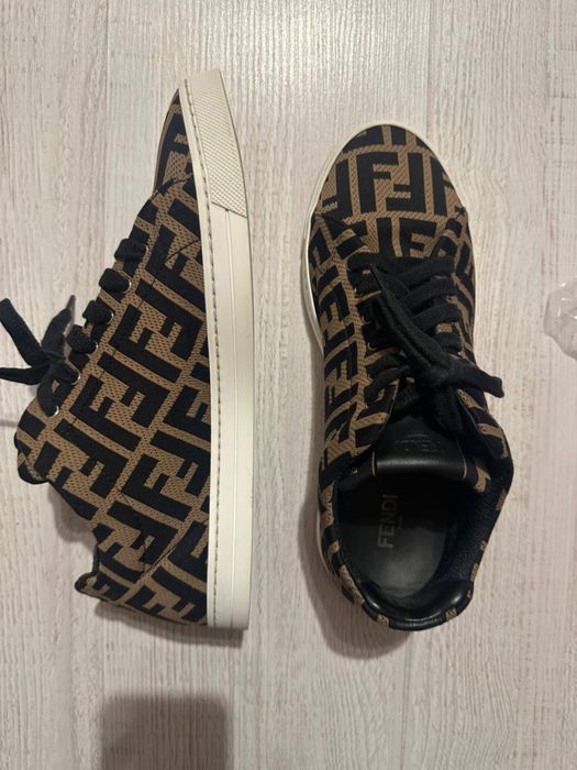 Fendi оригинал 39размер unisex