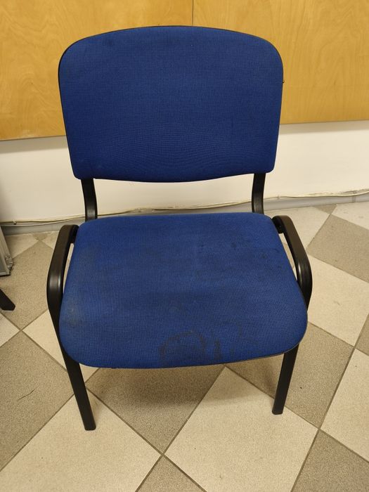 Офисна маса Becant от Икеа