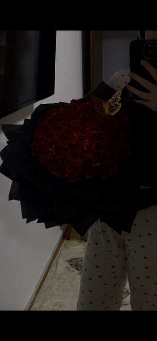 Buchet 41 trandafiri satin cu sclipic