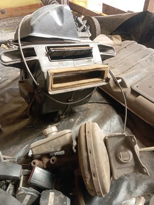 Продам запчасти ВАЗ 2115