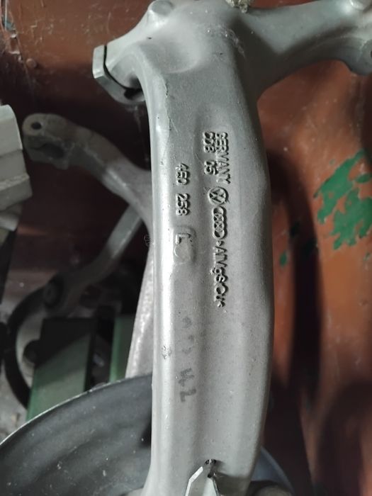 Преден Шенкел Audi A8 D3 Ауди