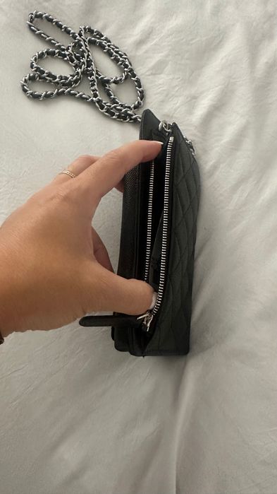 Geanta pentru telefon Chanel