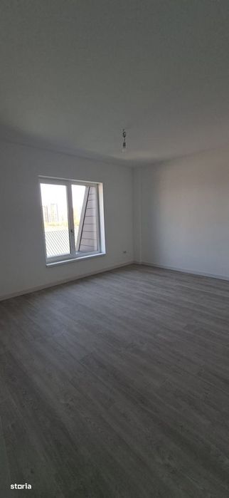 Apartament doua camere, intabulat, langa statia de autobuz, Visoianu