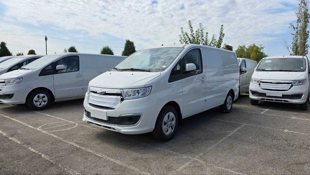 JAC M3 YANGI PORTIYA 2025-YIL 3 xili bor van qilingani m3+ m3 oddiy