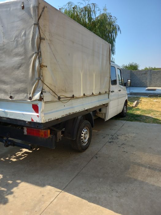 Mercedes Sprinter 208