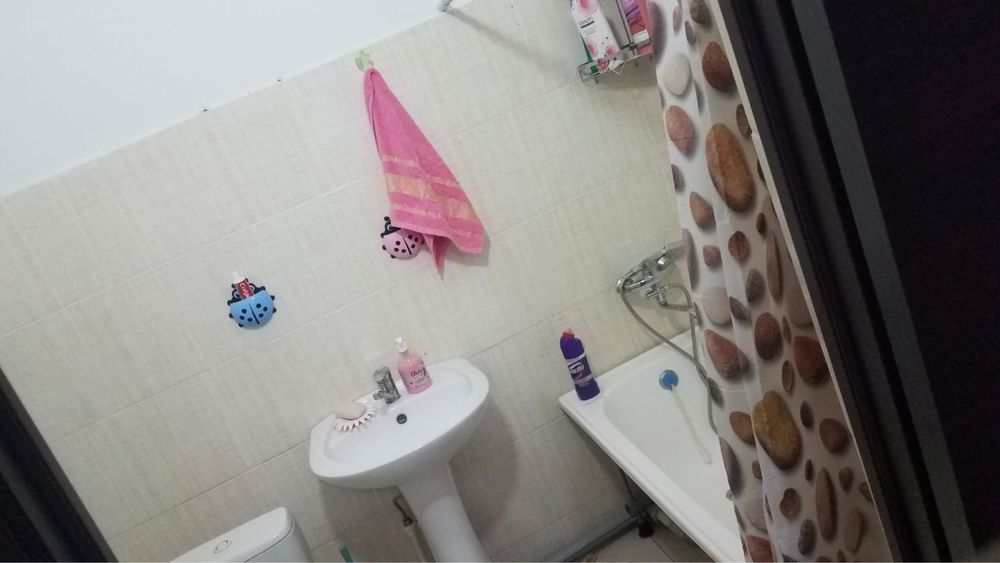 Jizzax sh Olmazor cityda Srochno 2 xonali novostroyka uy sotiladi