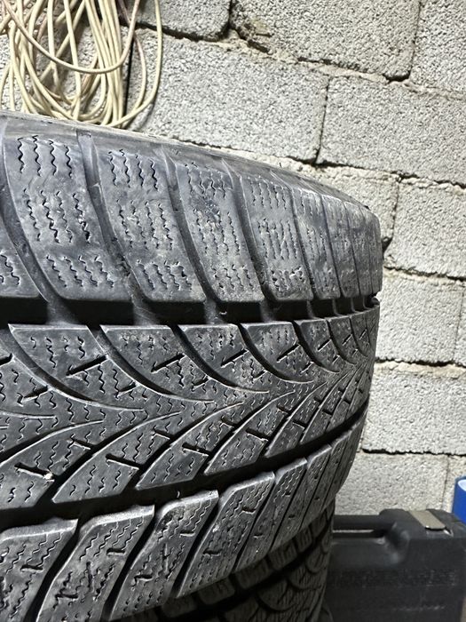 Продам резину R 16