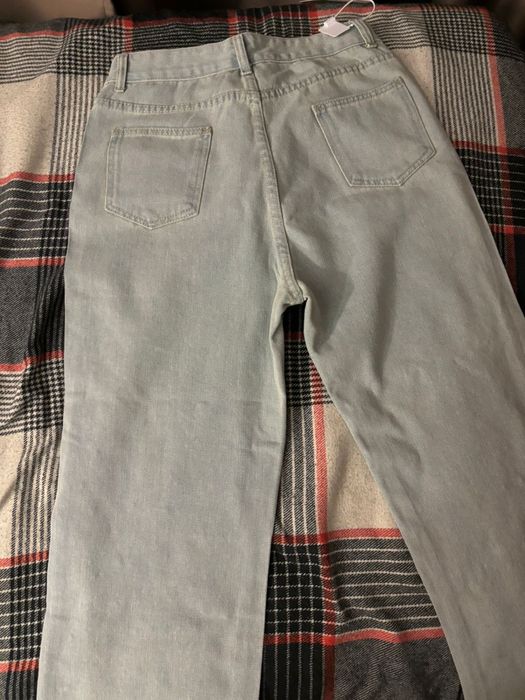 Джинсы новые , не ношенное