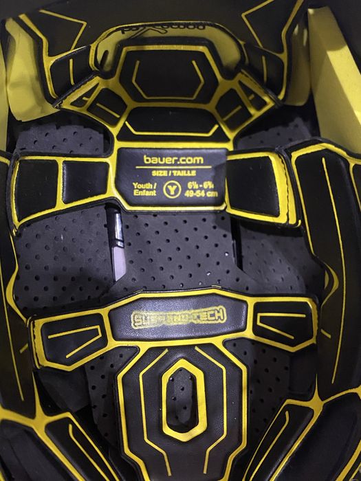 Хоккейный шлем баур