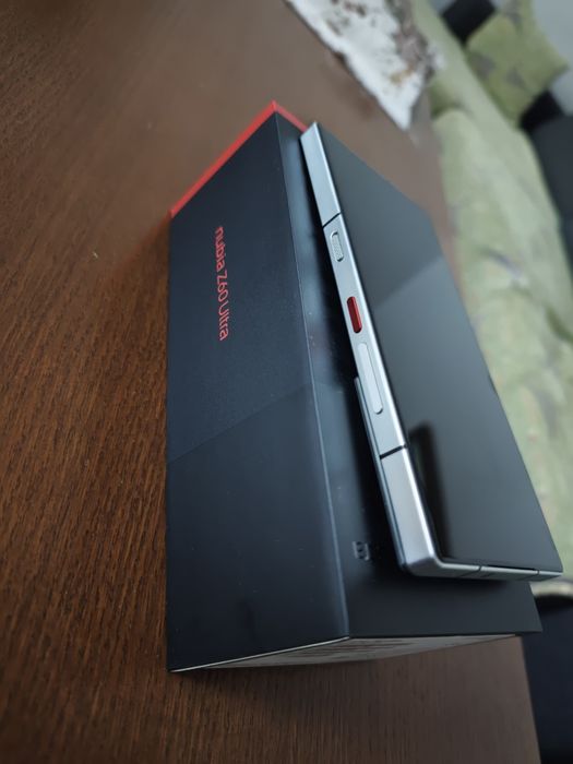 ZTE / Nubia Z60 ULTRA