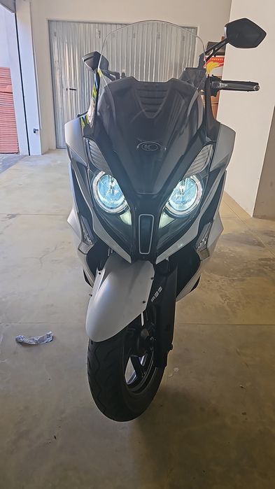 Kymco Downtown 350