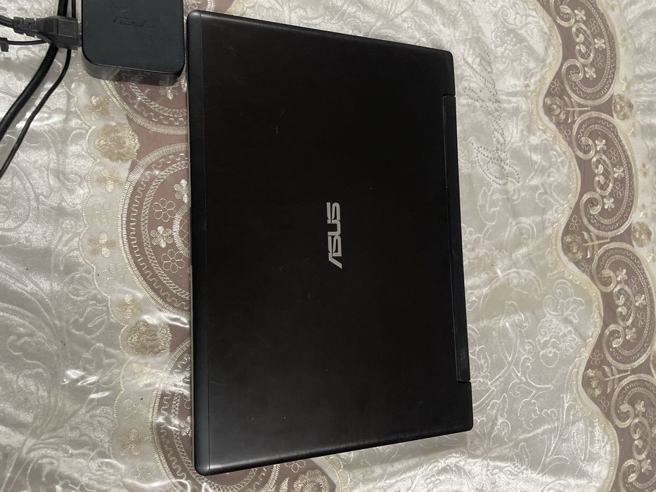Рабочий ноутбук Asus