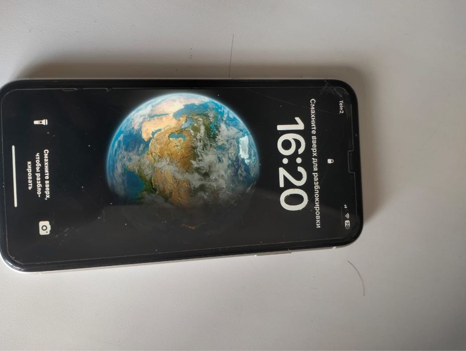 Продам Айфон 11.