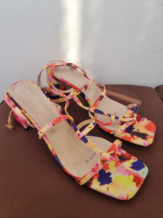 Sandale colorate