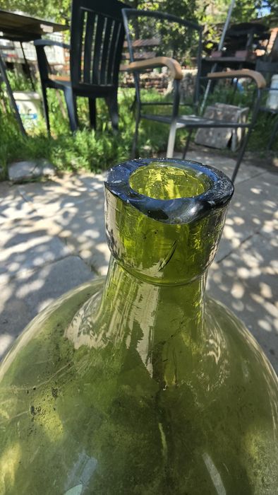 Стъклена дамаджана