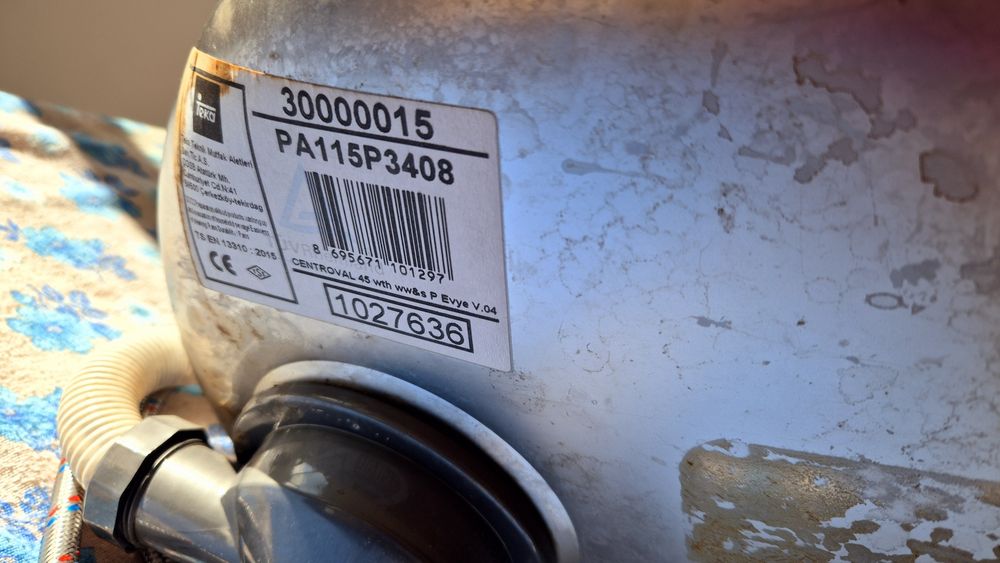 Мивка Тека + Смесител Пирамис