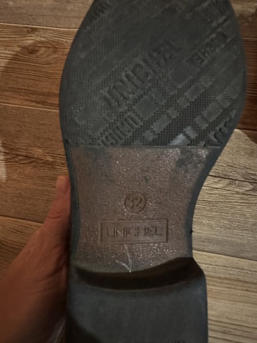 Туфли на мальчика 32размер