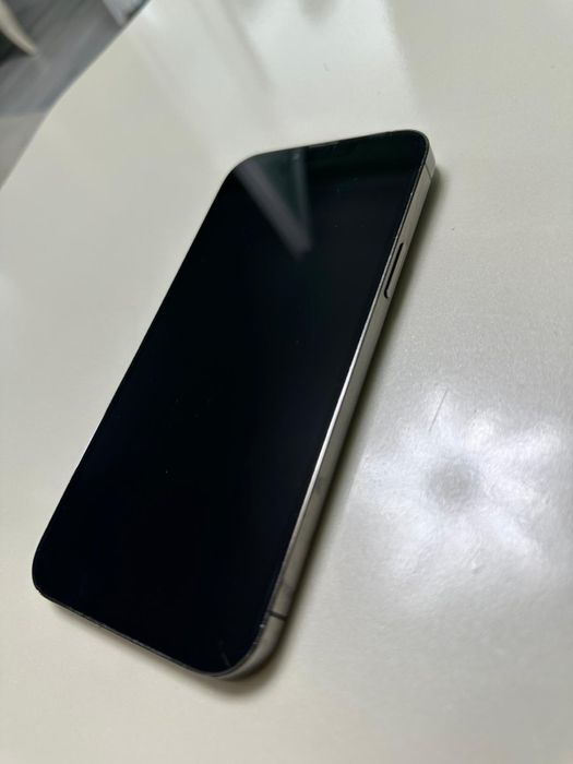 Vand  apple. 13 pro max