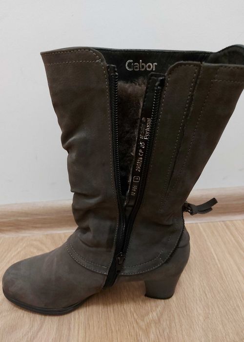 60% Reducere: cizme Gabor nr.38 din piele întoarsă, îmblănite, gri