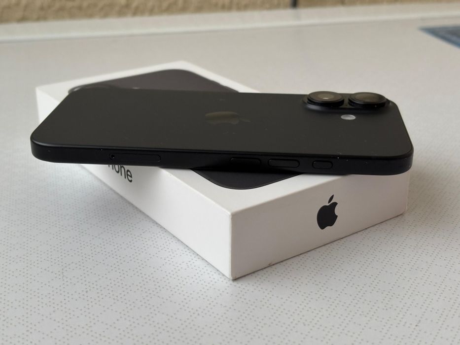 iPhone 16 128GB 90% baterie