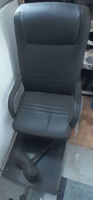 Продам педикюрный кресло