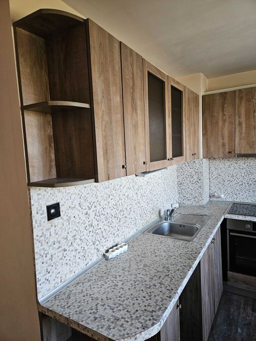 Продавам кухня с електроуредите