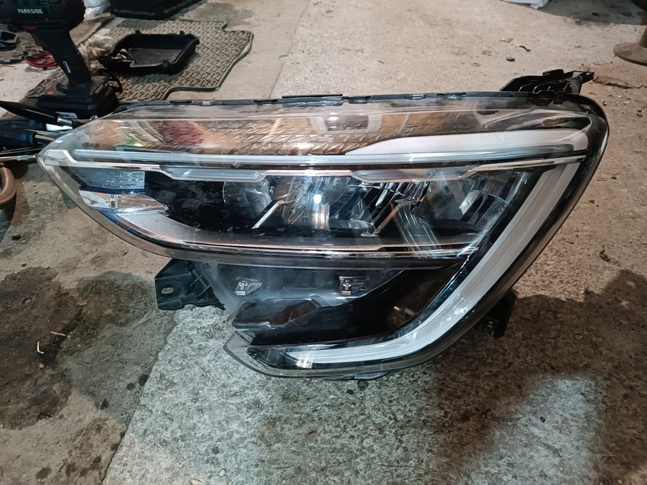 Lampa far stop Megane3 Clio4 Scenic2 Megane2 Dacia Duster2 Logan2 Logan3 Stepway Jogger Arkana Megane2 Scenic2 Clio3 Lampa stop Logan Jogger Sandero