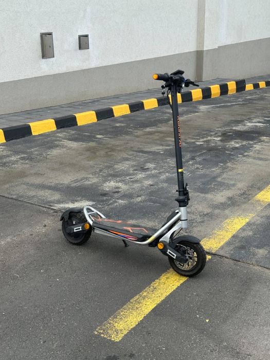 Trotineta kukirin A1