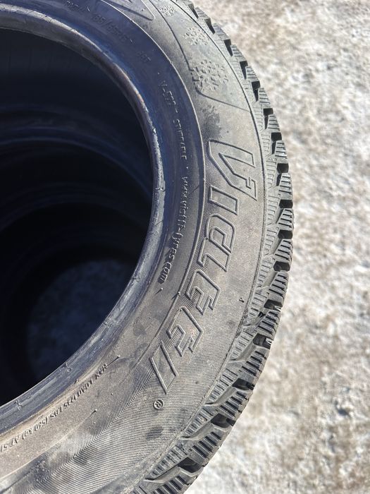 Шины зима R15  185/65