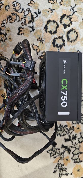 Sursa Corsair Builder Series CX750 80 PLUS Bronze la 260 ron