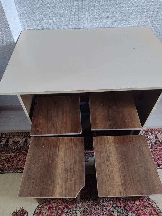 Продам стол со стульями