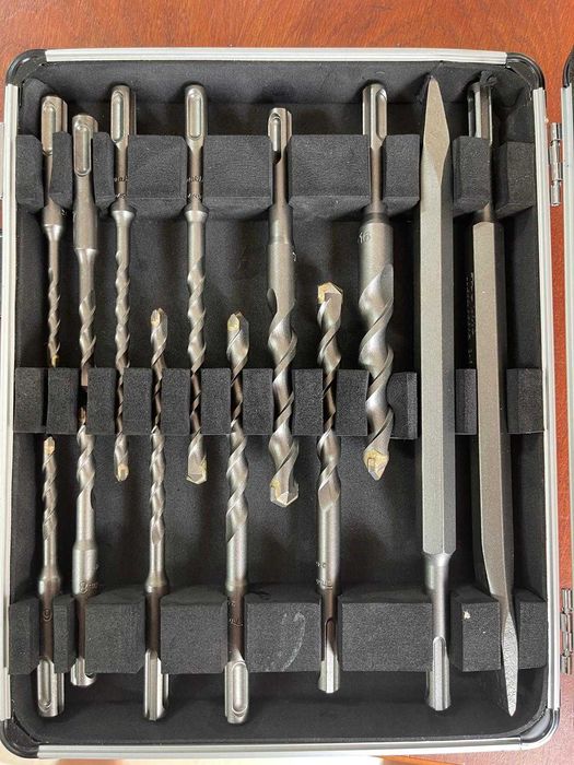 Set de burghie și dălți Makita SDS+ cu 13 piese, cod 42400