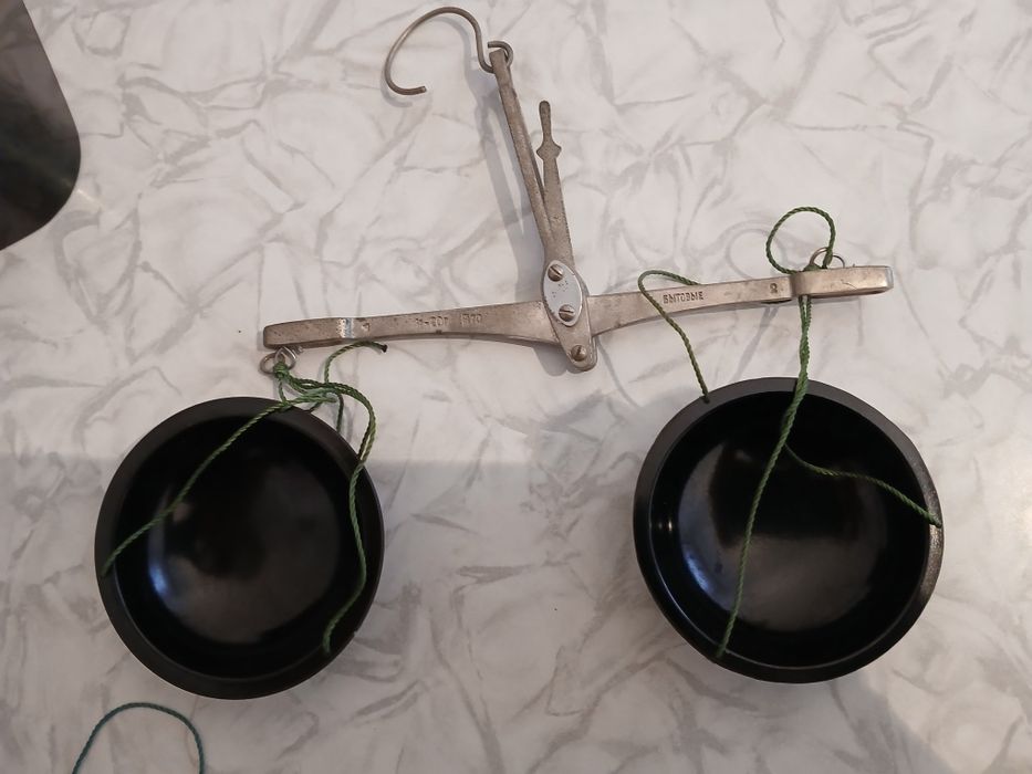 Набор  гирь медицинских и весы