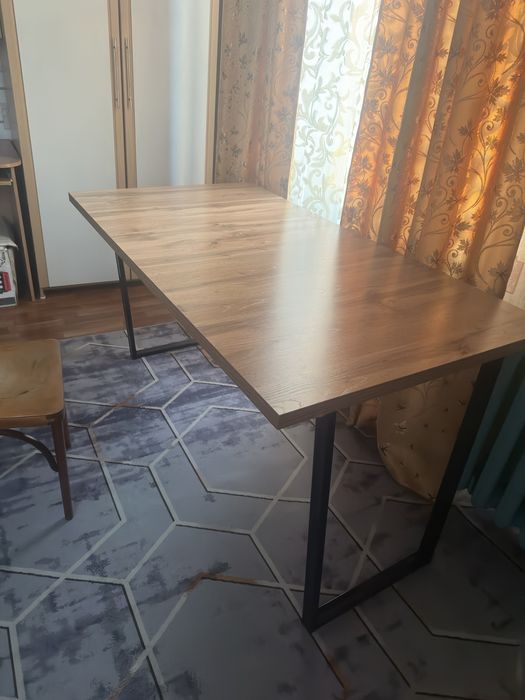 Обеденный стол продам